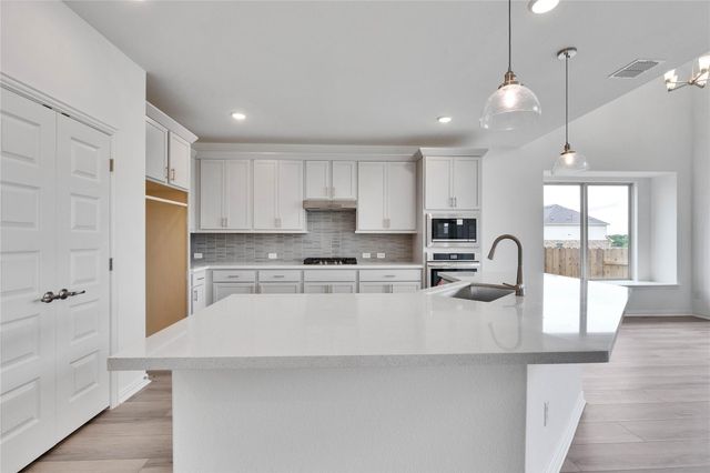 13512 Endless Narrow LN, Elgin, TX 78621
