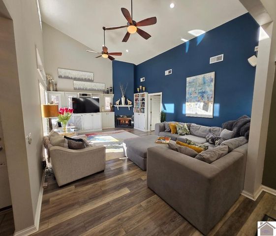 636 Oaks Country Club, Murray, KY 42071