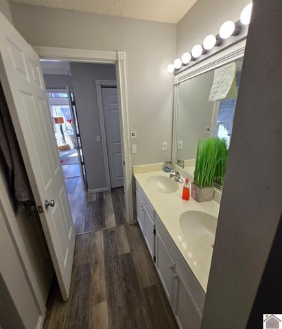 636 Oaks Country Club, Murray, KY 42071