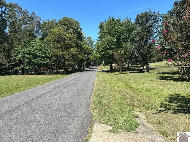 636 Oaks Country Club, Murray, KY 42071