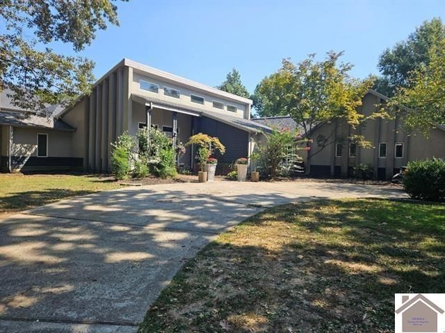 636 Oaks Country Club, Murray, KY 42071