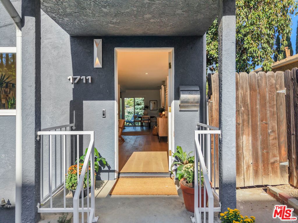 1711 Bridgeport Drive, Los Angeles, CA 90065 — exterior