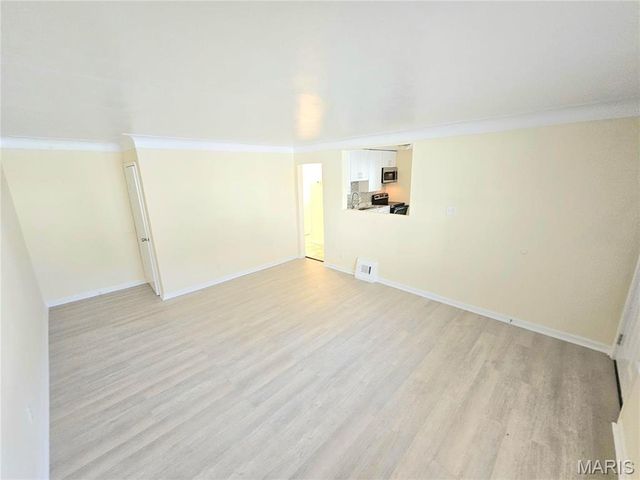 1372 Heydt Avenue, St Louis, MO 63135