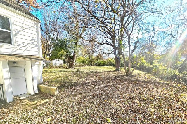1372 Heydt Avenue, St Louis, MO 63135