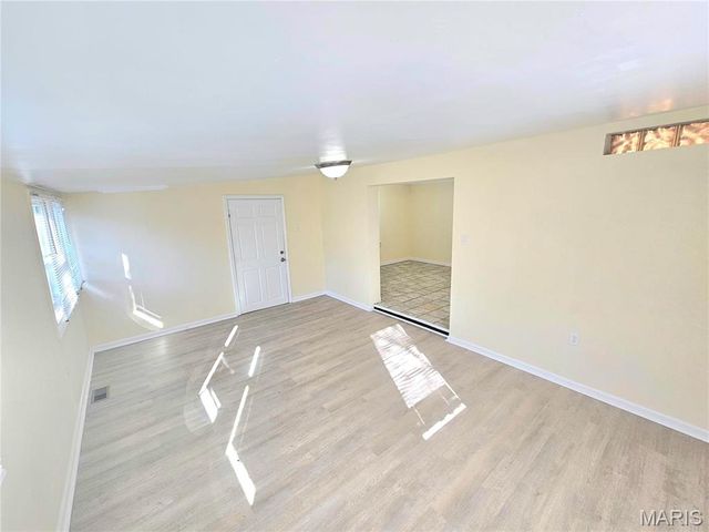 1372 Heydt Avenue, St Louis, MO 63135