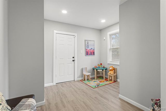 225 Ashland Street, Detroit, MI 48215