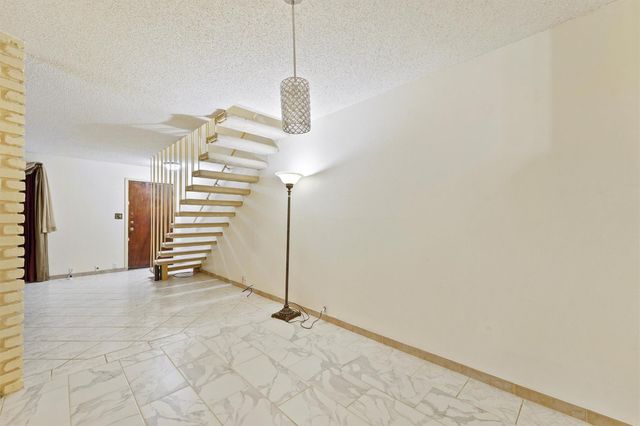 2503 Mccue Road 5, Houston, TX 77056