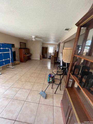 130 Gettysburg, San Antonio, TX 78228