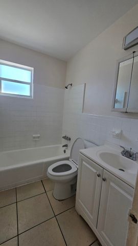 1290 NE 142nd Street 10, North Miami, FL 33161