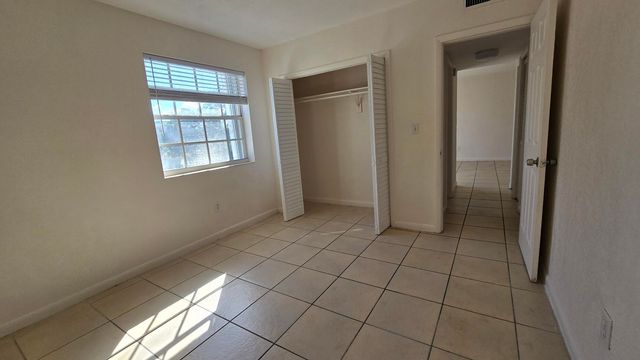 1290 NE 142nd Street 10, North Miami, FL 33161
