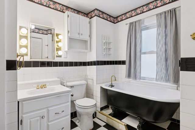 1435 Albany Avenue, Saint Paul, MN 55108