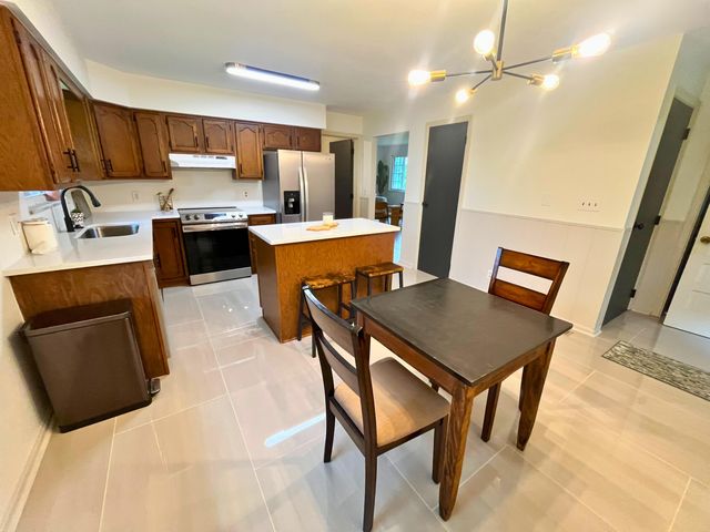 143 Capri Drive, Fort Thomas, KY 41075