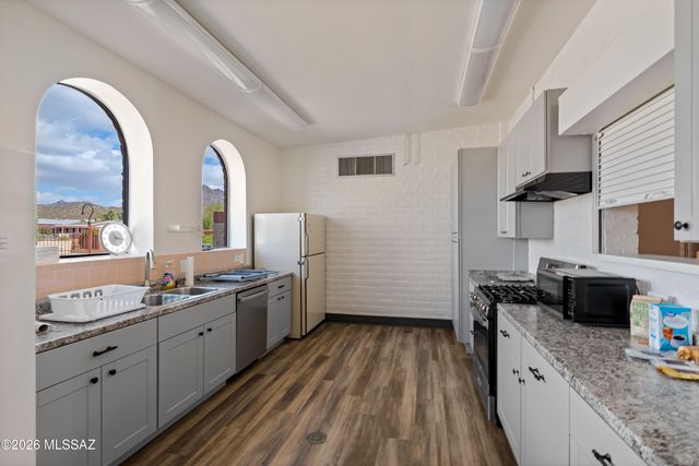 3437 S Dynamite Avenue, Tucson, AZ 85735