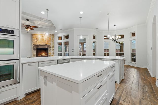 4519 Cimmaron Trail, Granbury, TX 76049