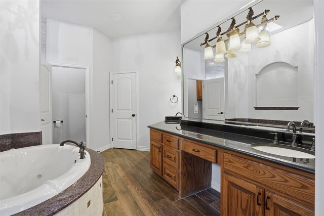 4519 Cimmaron Trail, Granbury, TX 76049