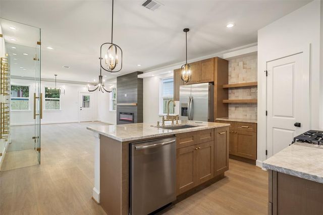 882 Prosper Street, Houston, TX 77088