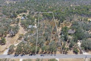 1963 Deer Trail, Floresville, TX 78114