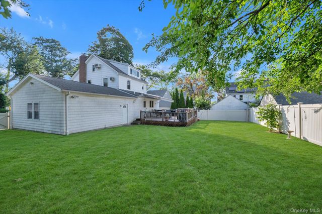 47-11 Belmont Road, Great Neck, NY 11020