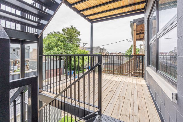 4827 S Saint Lawrence Avenue 2, Chicago, IL 60615
