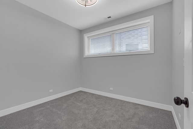 4827 S Saint Lawrence Avenue 2, Chicago, IL 60615