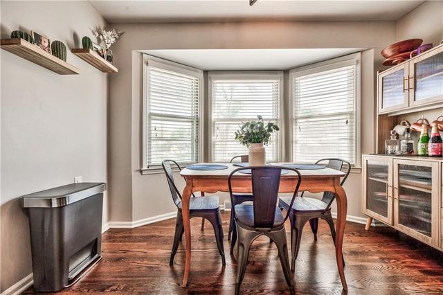 9809 Connell Drive, Overland Park, KS 66212