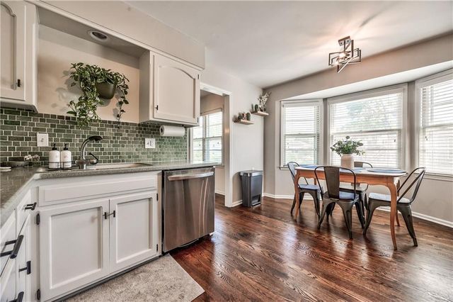 9809 Connell Drive, Overland Park, KS 66212