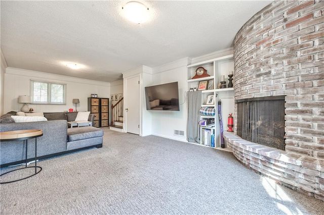 9809 Connell Drive, Overland Park, KS 66212