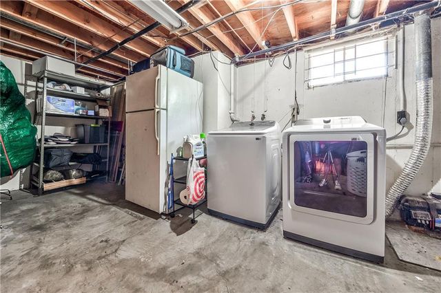 9809 Connell Drive, Overland Park, KS 66212
