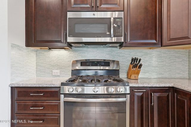 3747 BURNT PINE Drive, Jacksonville, FL 32224