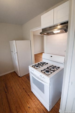 734 Donaldson Ave Apt D, San Antonio, TX 78201