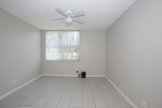 9441 Live Oak Place 106, Davie, FL 33324