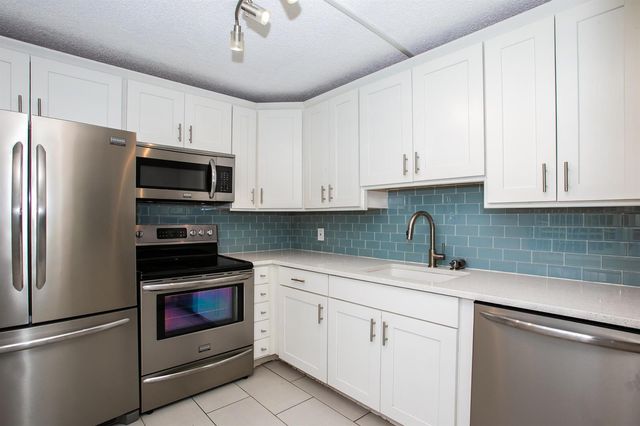 9441 Live Oak Place 106, Davie, FL 33324