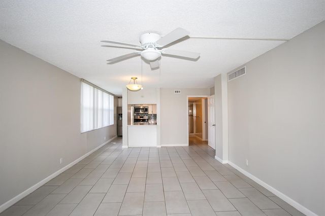 9441 Live Oak Place 106, Davie, FL 33324