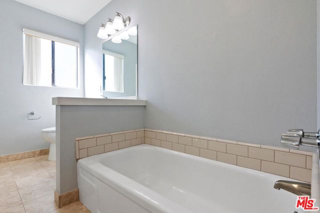 29239 Heathercliff Road 12, Malibu, CA 90265