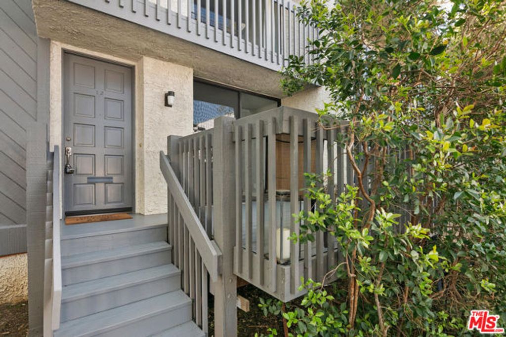 29239 Heathercliff Road 12, Malibu, CA 90265