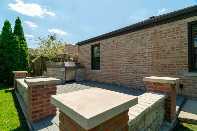 2537 Willow Street, Franklin Park, IL 60131
