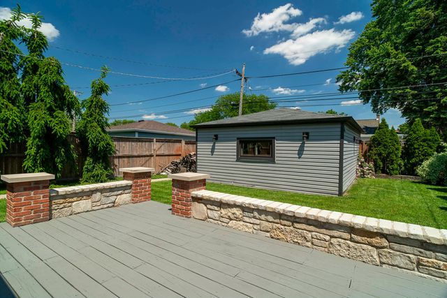 2537 Willow Street, Franklin Park, IL 60131
