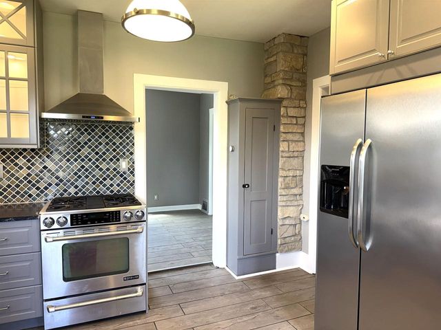 1341 W 2ND STREET, Appleton, WI 54914