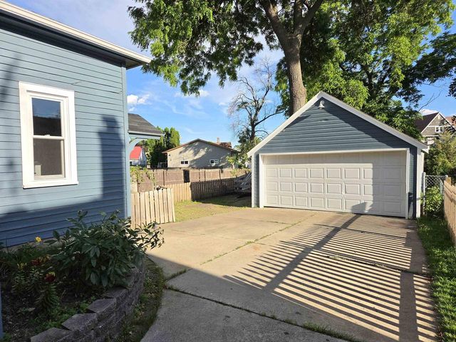 1341 W 2ND STREET, Appleton, WI 54914
