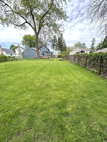 1341 W 2ND STREET, Appleton, WI 54914