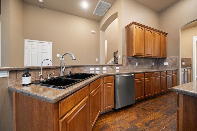 15801 Waterview Drive, Frisco, TX 75035