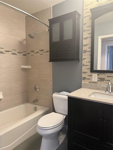 8 McCullums Lane, Highland Falls, NY 10928