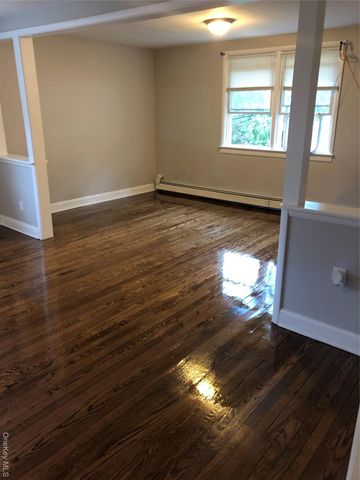 8 McCullums Lane, Highland Falls, NY 10928