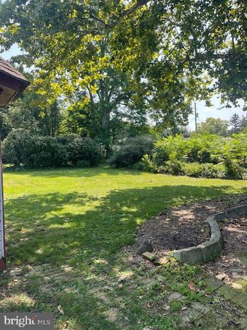 1329 BROADWAY, Hanover, PA 17331