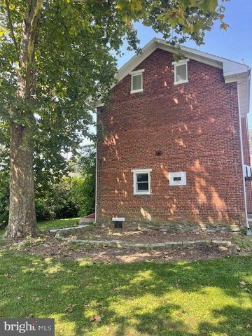 1329 BROADWAY, Hanover, PA 17331