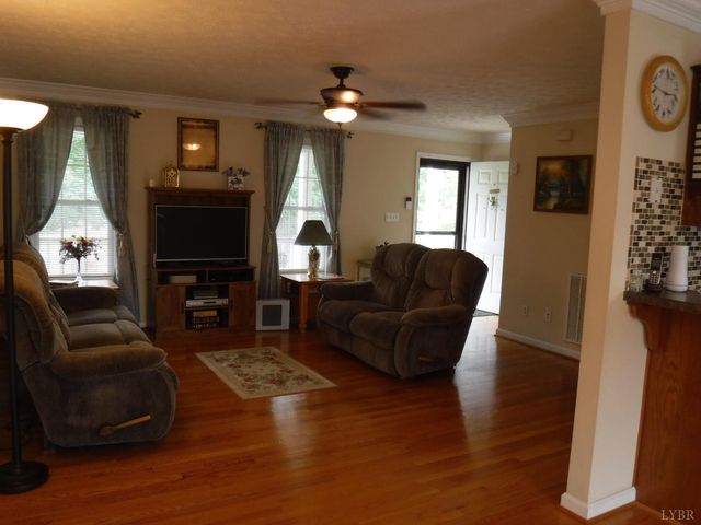 1269 Stonewall Road, Concord, VA 24538