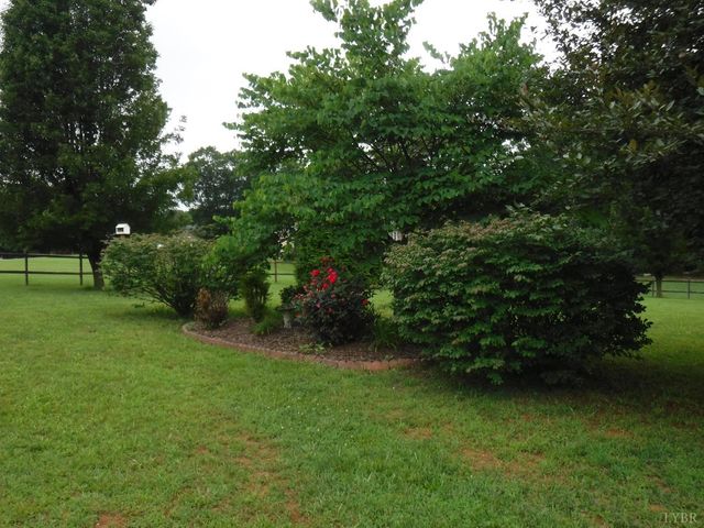 1269 Stonewall Road, Concord, VA 24538