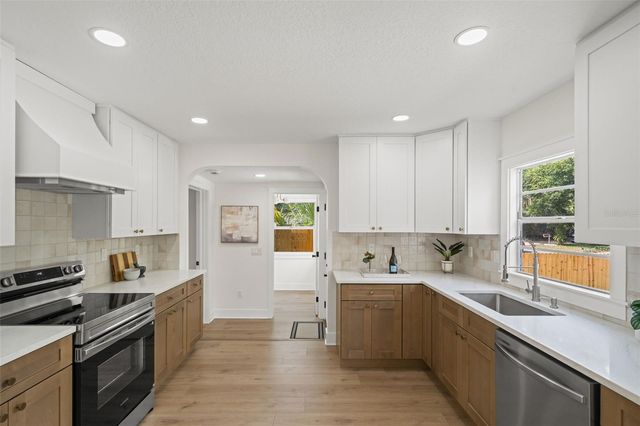 3036 20TH STREET N, St Petersburg, FL 33713