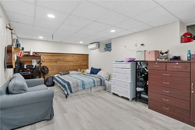 12 Lane 6, Warwick, RI 02888