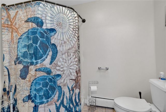 12 Lane 6, Warwick, RI 02888